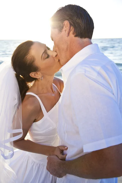 Bride & Groom Married Couple Kissing Sunset Beach Wedding — Stock Photo, Image