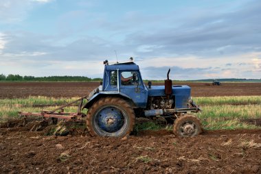 Tractor clipart