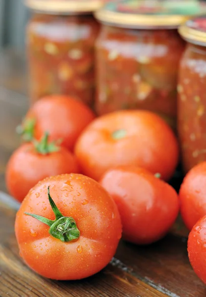Konserverade tomater — Stockfoto