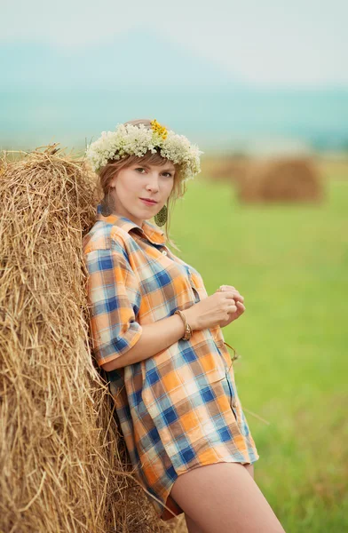 Bonita senhora da fazenda — Fotografia de Stock