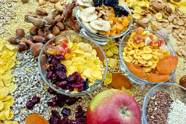 Alimentos saudáveis - frutos secos - doces — Fotografia de Stock