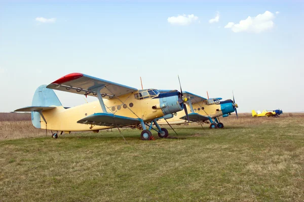 Duży samolot (dwupłatowiec) — Zdjęcie stockowe