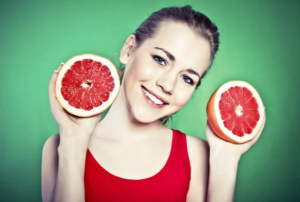 Portré, fiatal, vonzó nő, grapefruit — Stock Fotó