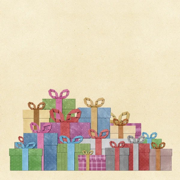 Geschenkboxen mit Band aus recyceltem Papier . — Stockfoto