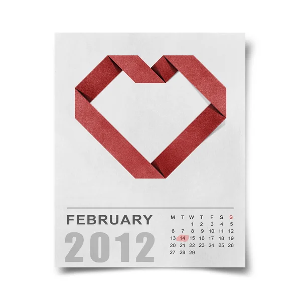 Czerwone serce z recyklingu papercraft na kalendarz 2012 — Zdjęcie stockowe