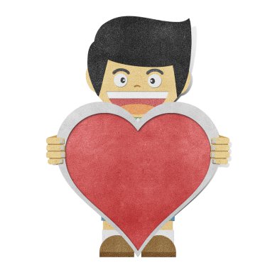 Kağıt çocuk ve kırmızı kalp papercraft geri dönüştürülmüş.