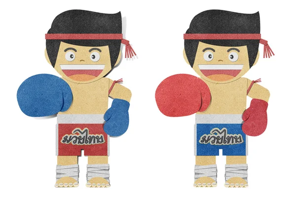 紙リサイクルの少年 (ムエタイ タイのキック ボクサー) ペーパー クラフト — ストック写真