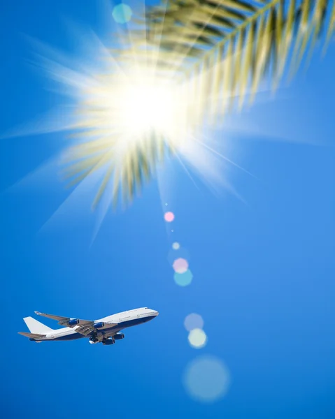 Airplane flying in blue sky — Stock Photo, Image