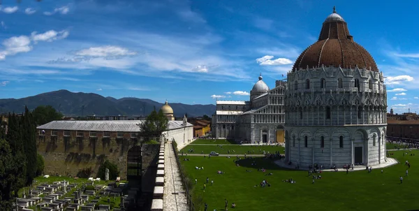 Vista panoramica su Piazza dei Miracoli Pisa — Foto Stock