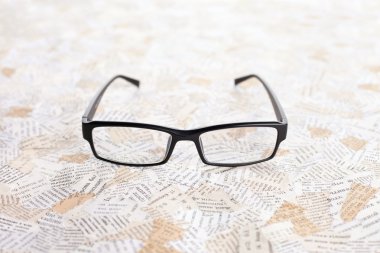 Reading glasses clipart