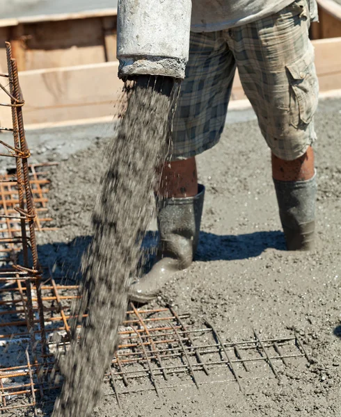 Dökülen beton — Stok fotoğraf