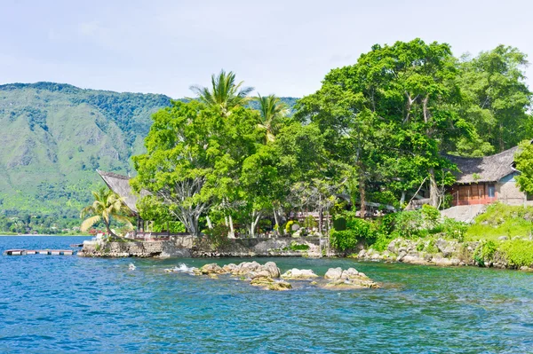 Samosir-eiland in lake toba, sumatra — Stockfoto
