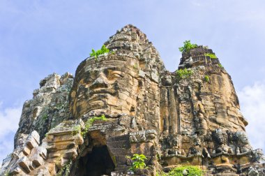 angkor alan mavi gökyüzü arka plan üzerinde giriş