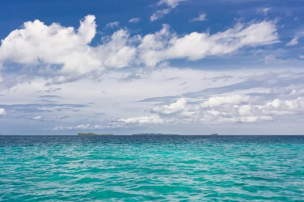 Vackra marinmålning och öde öar — Stockfoto