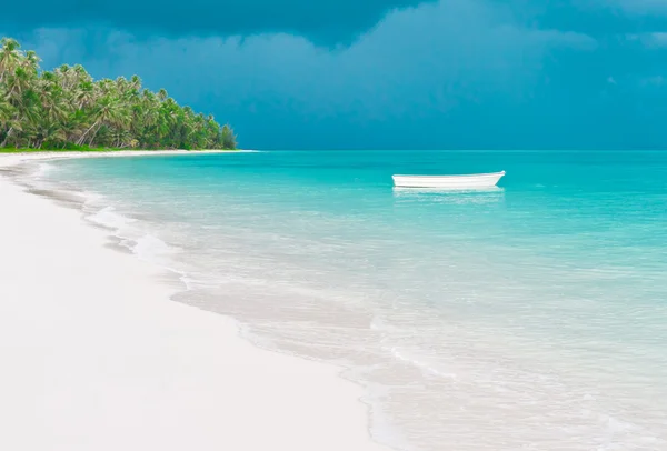 Desert island beach, Arquipélago de Banyak — Fotografia de Stock