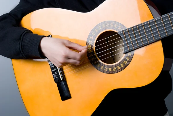 stock image Boy who plays guitar