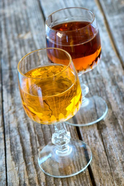 Liquore all'albicocca e amaro — Foto Stock