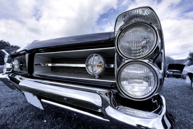 Classic car head lamp clipart