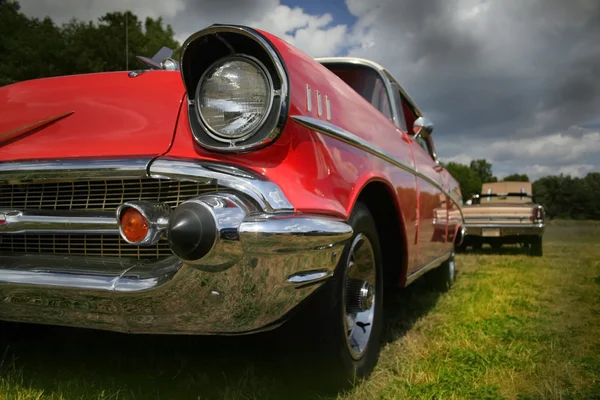 Rode klassieke auto — Stockfoto