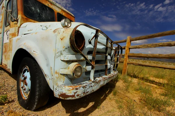 Starý náklaďák — Stock fotografie