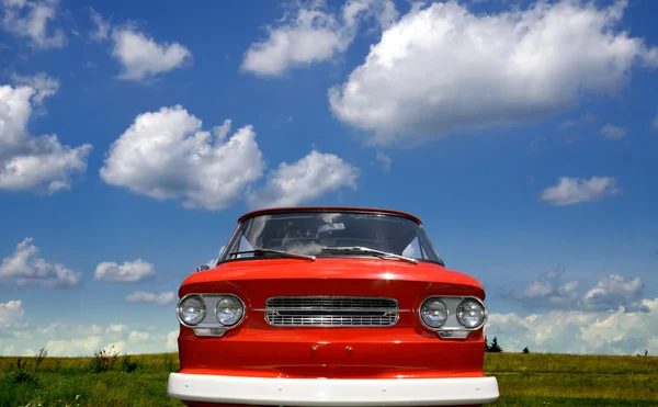 Röda klassiska lastbil — Stockfoto