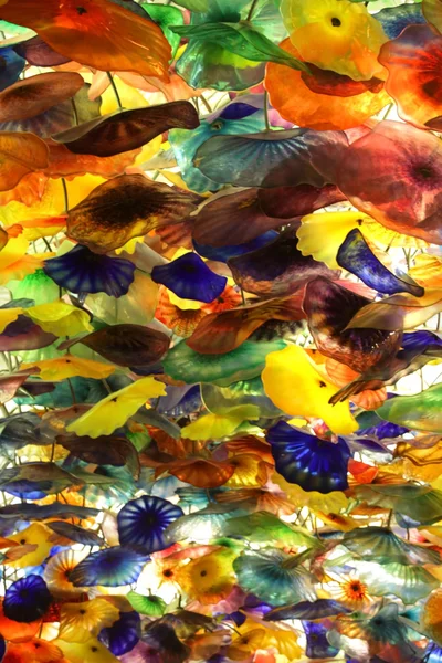 Plafond de fleurs en verre de Murano — Photo