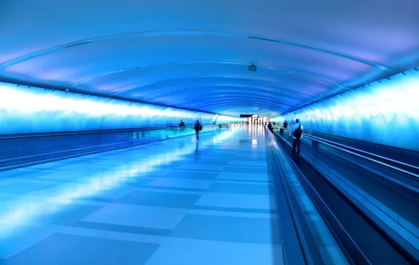 Túnel del aeropuerto —  Fotos de Stock