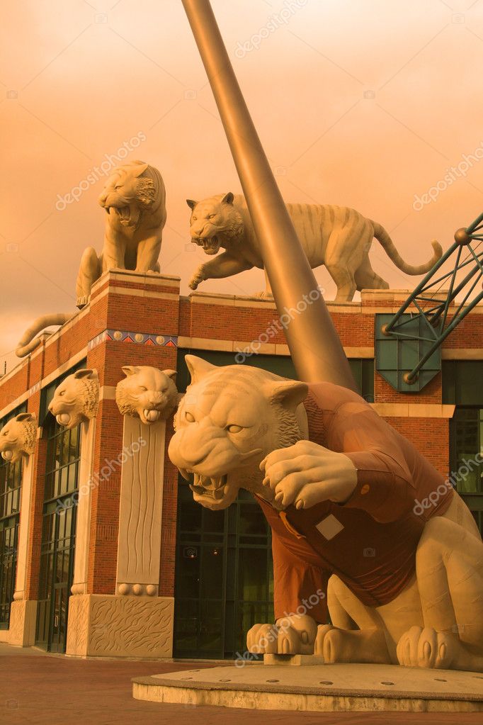 Tiger statues — Stock Photo © snehitdesign 8042264