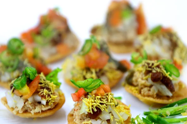 Indiase snack batata puri — Stockfoto
