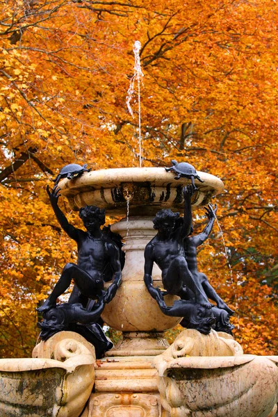 Historická fontána — Stock fotografie