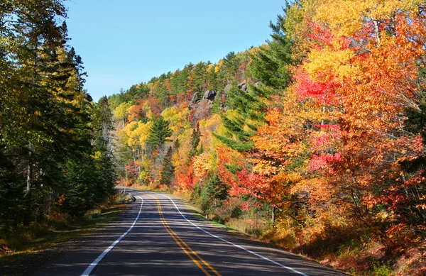 Aussichtsreiche Herbstfahrt — Stockfoto