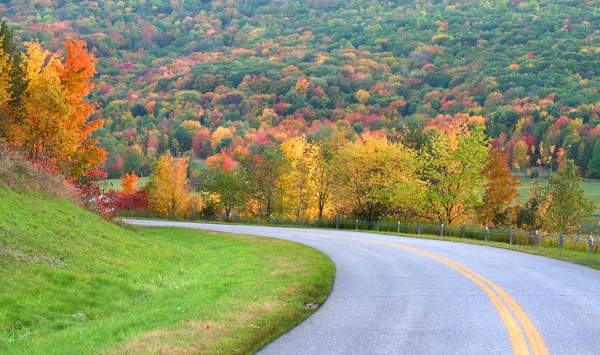 Malownicze jazdy jesień — Zdjęcie stockowe