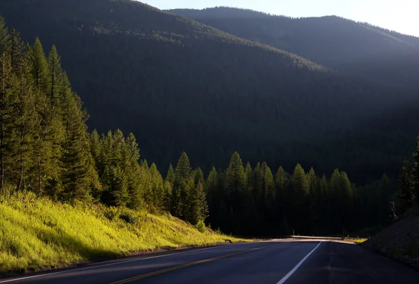 Road in Glacier national park — Stock Photo, Image