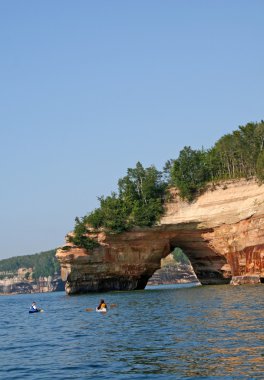 Resimdeki rocks adlı Rock uçurum