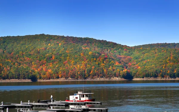 Malowniczy krajobraz jesień — Zdjęcie stockowe