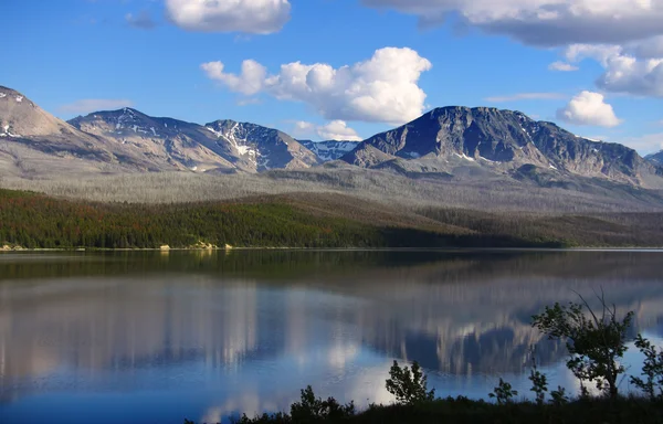 Saint mary jeziora w montana — Zdjęcie stockowe