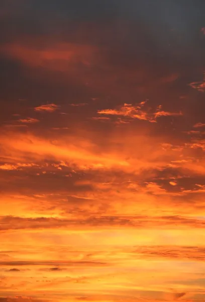 ท้องฟ้าด้านหลัง — ภาพถ่ายสต็อก