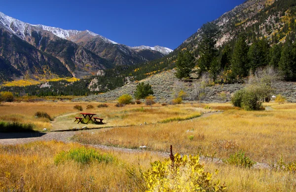 Живописный пейзаж Скалистых гор — стоковое фото