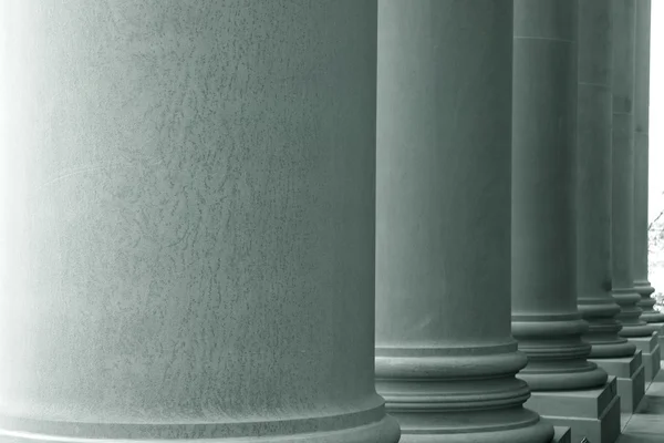 Hohe Säulen — Stockfoto