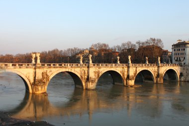 Roma'daki Aziz melek Köprüsü