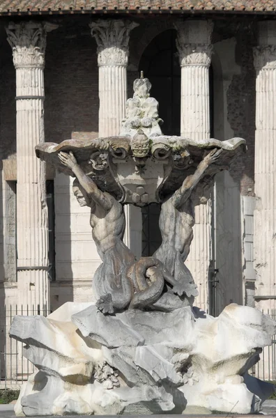 Triton喷泉在罗马 — 图库照片