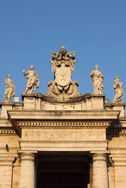 Арка в базиліку Святого Петра — стокове фото