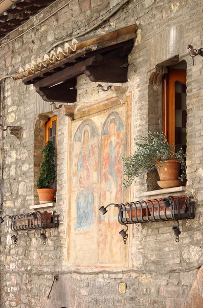 Az Assisi középkori sarkában — Stock Fotó