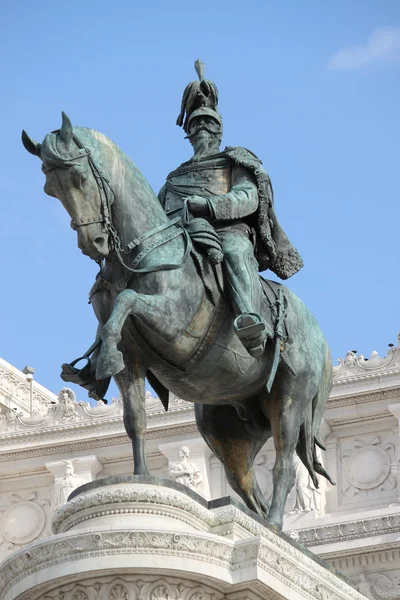 Equestrian monument to Victor Emmanuel II — Stock Photo, Image