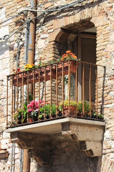 Средневековый балкон — стоковое фото