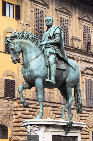 Estatua ecuestre de Cosme I en Florencia — Foto de Stock