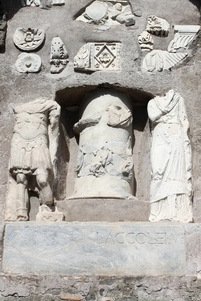 Αγάλματα της μια αρχαία ρωμαϊκή ζευγάρι — Φωτογραφία Αρχείου