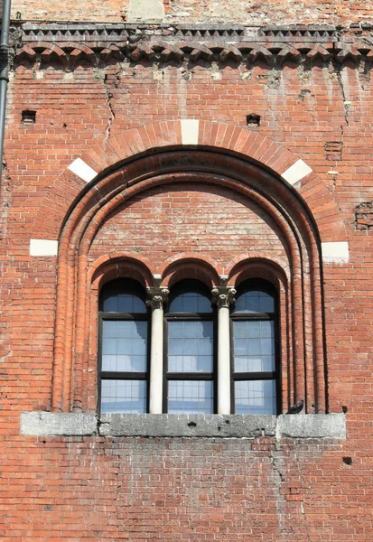 Μεσαιωνική παράθυρο — Φωτογραφία Αρχείου