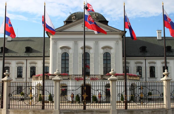 Presidential palace i Slovakien, bratislava — Stockfoto