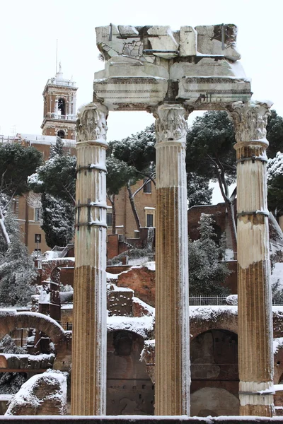 Roman Forum under snow — Stock Photo, Image